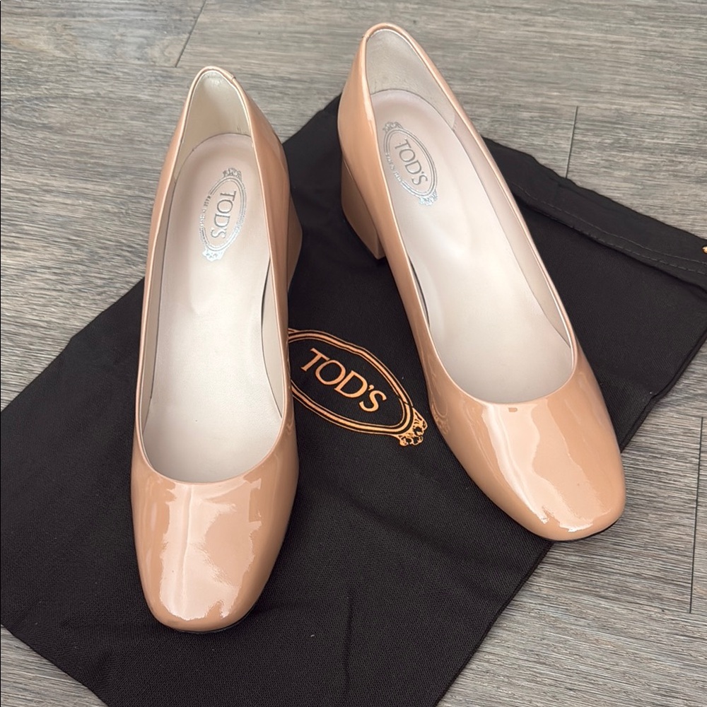 (New) Tod's Cream Heels Elegant Minimalist Design - US 7(EU 37)